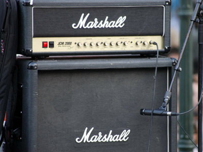 Ζήτησαν χρήματα για να «κουκουλώσουν» τις παραβάσεις