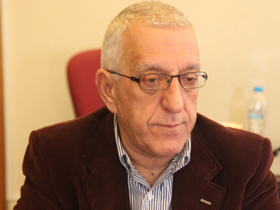 Η αυτοδιοίκηση πρέπει να λειτουργήσει με χρήματα του 2009