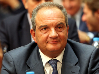 Απάντηση Καραμανλή σε διαρροές περί επιστροφής