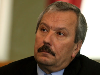 Συγκεντρώστε 5,9 δισ. έως το τέλος του έτους