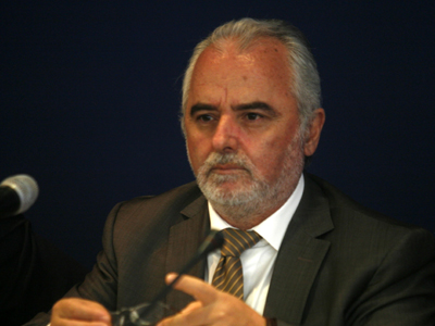 «Το επίδομα ανεργίας δεν θα μειωθεί»