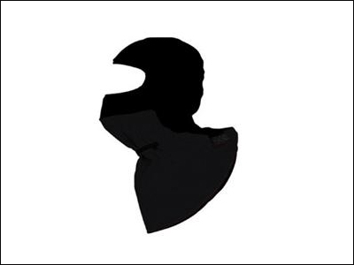 Της κάλυψαν το πρόσωπο με κουκούλα