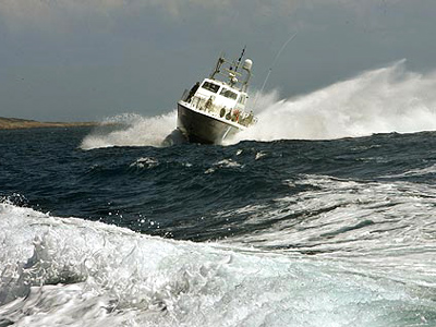 Ηράκλειο: Έπεσε στη θάλασσα απεγνωσμένος, τον έσωσε το Λιμενικό