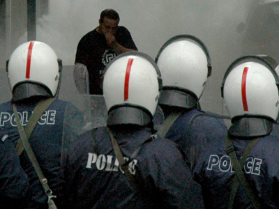 Διακοπή στη δίκη των «11» για τα επεισόδια του 2008