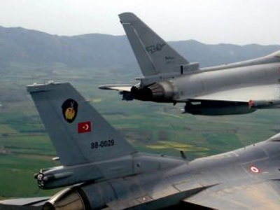 Παραβιάσεις τουρκικών μαχητικών