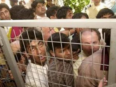 Τους έκρυψε ανάμεσα στα σταφύλια