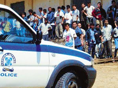 Συλλάμβαναν 17 μετανάστες ανά ώρα