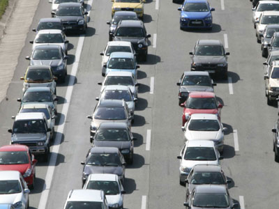 Μποτιλιάρισμα λόγω ανατροπής νταλίκας