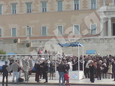 Παρέλαση από τη μαθητιώσα νεολαία