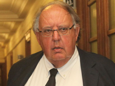 Ακάλυπτος ο Πάγκαλος