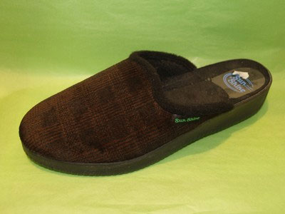 Περιφορά …παντόφλας στην Κάλυμνο