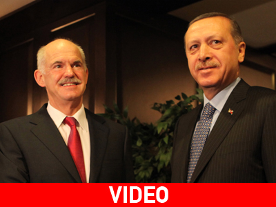 Αποθεωτική υποδοχή στον Γ. Παπανδρέου