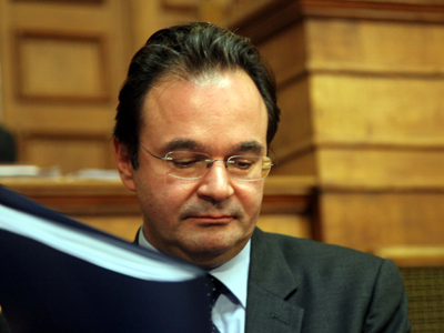 Συγνώμη μόνο μετά από την απολογία Καραμανλή