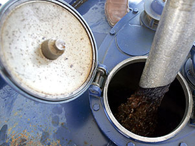 Επιμένουν στην αποχή από τη διανομή πετρελαίου