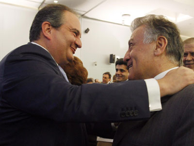 Ψωμιάδης καλεί Καραμανλή