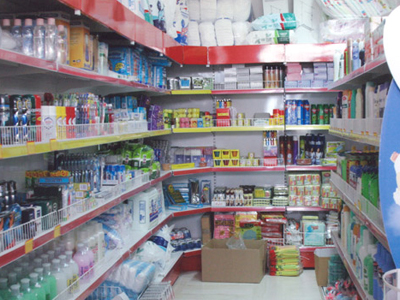 Δεν πρόλαβαν ούτε να γεμίσουν τα ράφια