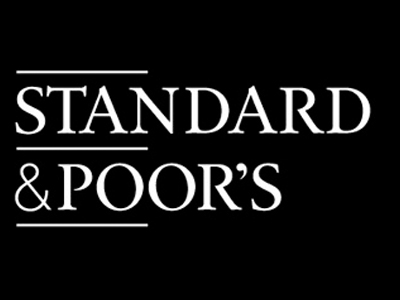 Ραγδαία υποβάθμιση των τραπεζών της Ιρλανδίας