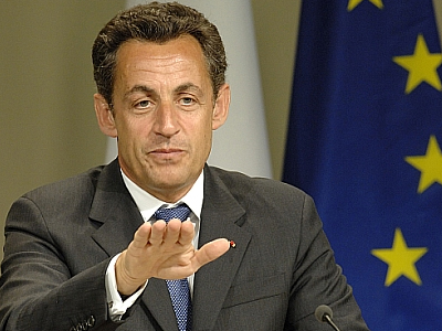 Στο ναδίρ η δημοτικότητα του Σαρκοζί