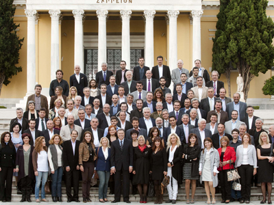 Οι πρώτοι 100 υποψήφιοι του Γιάννη Σγουρού