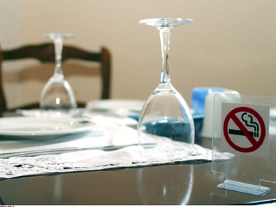 Το τσιγάρο «έσβησε» και τον τζίρο