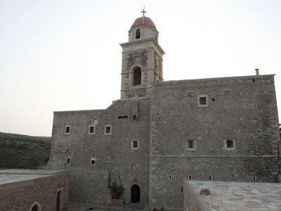 Μπλόκο στα σχέδια τουριστικής ανάπτυξης της Μονής Τοπλού