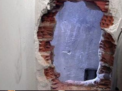 Τους τα χάλασε ο συναγερμός