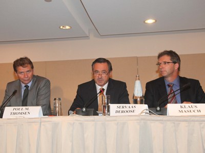 Αιφνιδιαστική αναβολή της συνέντευξης τύπου της Τρόικας