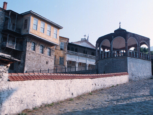 «Παίζει καθυστερήσεις» το Βατοπέδι