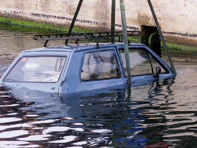 Ανασύρθηκε νεκρός από το βυθισμένο αυτοκίνητο