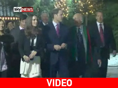 Η πρώτη δημόσια έξοδος