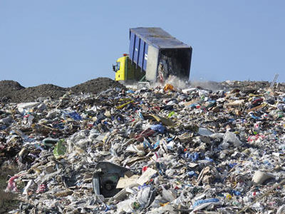 Ουρές χιλιομέτρων έξω από τον ΧΥΤΑ στα Λιόσια