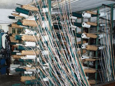 Καταγγελίες για κρατικές προμήθειες κλωστοϋφαντουργικών ειδών