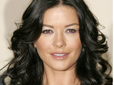 Γρήγορα στο πλευρό του συζύγου της