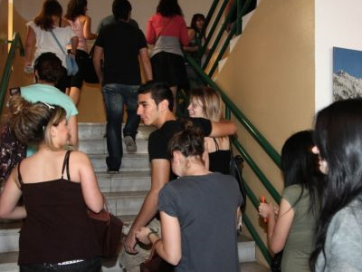 «Ψαλίδι» στις απουσίες