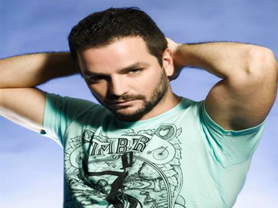 Ο Στέλιος Μάξιμος κάνει πάρτι για φίλους!