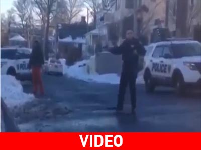 ΗΠΑ: Αστυνομικός σημαδεύει με όπλο εφήβους επειδή έπαιζαν χιονοπόλεμο