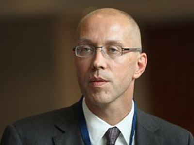 Ο Άσμουσεν συναντήθηκε με πολιτικά στελέχη από την Ελλάδα