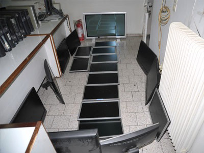 Εντόπισαν στο Κερατσίνι κατάστημα στο οποίο διεξάγονταν παράνομα τυχερά παίγνια