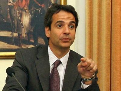 «Η Δημόσια Διοίκηση δεν αντέχει νοοτροπίες του παρελθόντος»