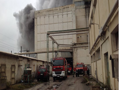 Συνεχίζει να καίει η φωτιά στον Ατμοηλεκτρικό Σταθμό Πτολεμαΐδας Συνεχίζει να καίει η φωτιά στον Ατμοηλεκτρικό Σταθμό Πτολεμαΐδας