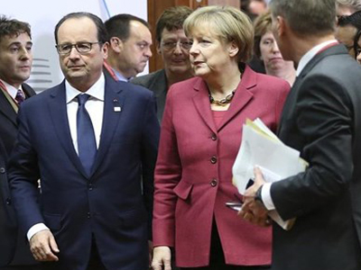 Η ανάπτυξη στο επίκεντρο Μέρκελ – Ολάντ