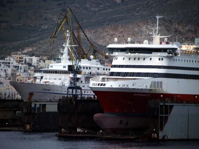 Σήμα κινδύνου για τις ακτοπλοϊκές εταιρείες