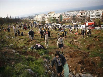 Εθελοντική δενδροφύτευση στην Αθήνα