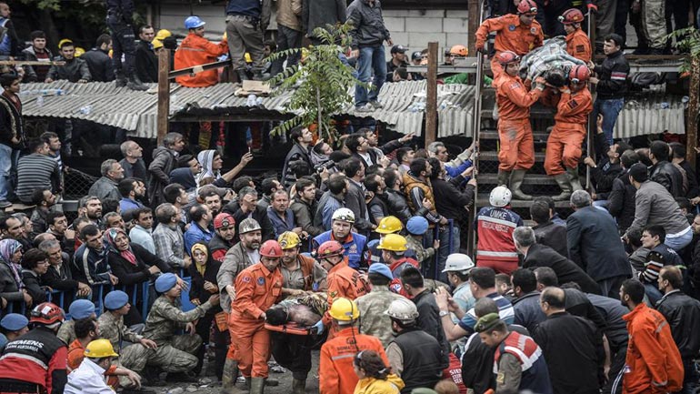 Τουρκία: Ξεκίνησε η δίκη για την τραγωδία στο ορυχείο της Σόμα με τους 301 νεκρούς Τουρκία: Ξεκίνησε η δίκη για την τραγωδία στο ορυχείο της Σόμα με τους 301 νεκρούς