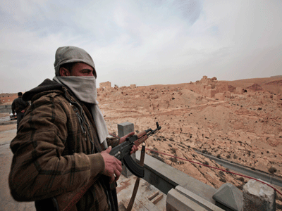 Μαίνονται για τρίτη ημέρα οι συγκρούσεις στη Λιβύη