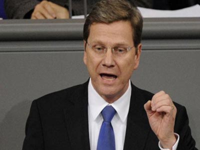 «Χρειαζόμαστε ένα πραγματικό σύνταγμα στην Ευρώπη»