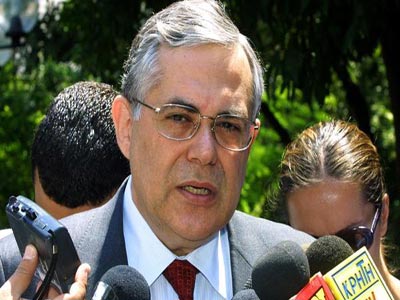 Συνάντηση Παπαδήμου με τους τρεις πολιτικούς αρχηγούς