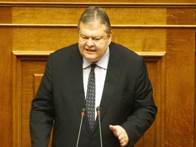 «Η πολιτική αβεβαιότητα βλάπτει τη χώρα»