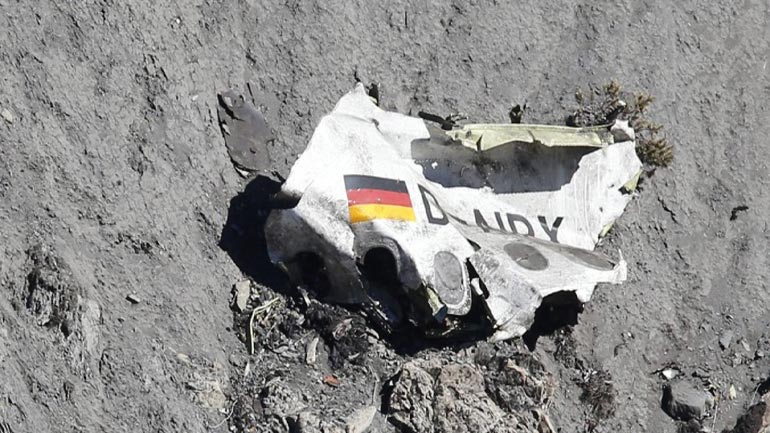 Γερμανία: Παρουσία της Merkel αποτίει φόρο τιμής στα θύματα της Germanwings