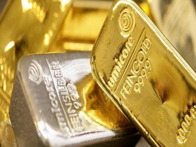 Σε χαμηλά πολλών μηνών χρυσός και ασήμι